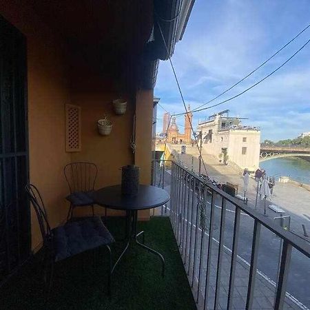 Apartamento Con Vistas Al Rio Sevilla Buitenkant foto